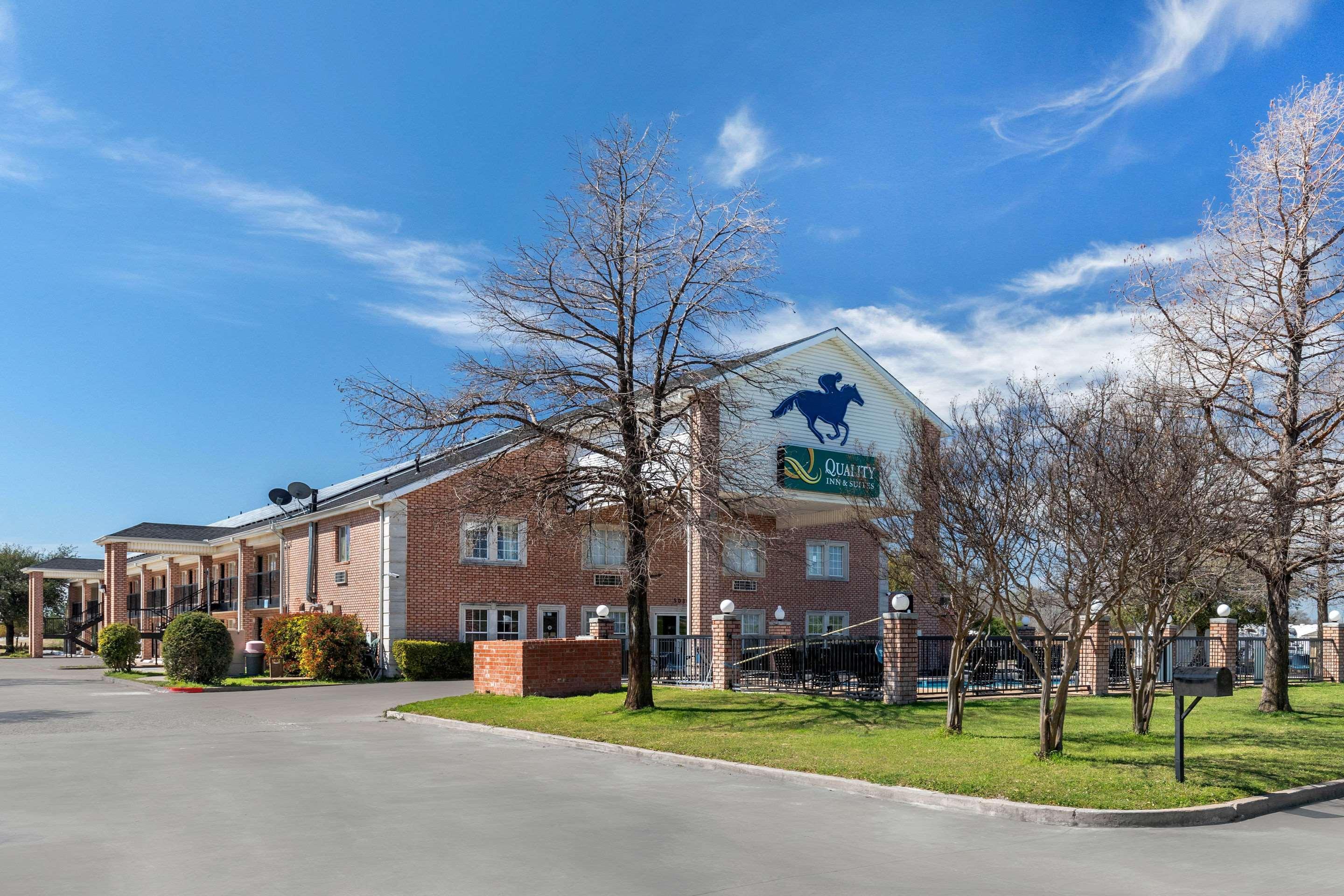 Baymont By Wyndham Willow Park Экстерьер фото